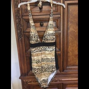 YBL Your Best Look One Piece Leopard Size 8